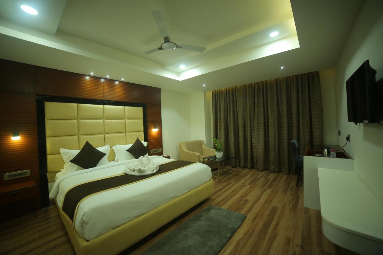 Sree Fortune Grand, Tadepalli Hotel Tadepalle Exterior photo