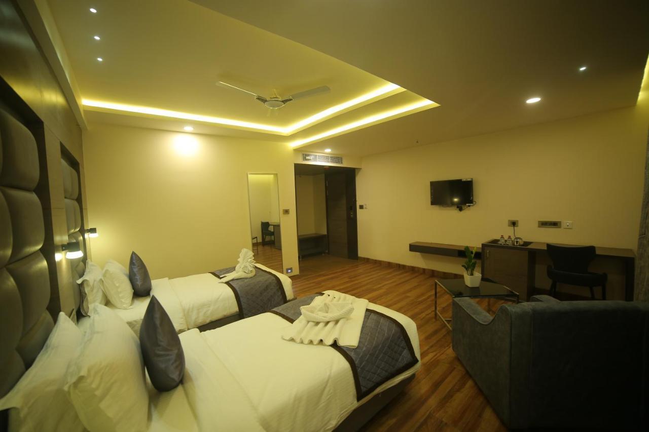 Sree Fortune Grand, Tadepalli Hotel Tadepalle Exterior photo