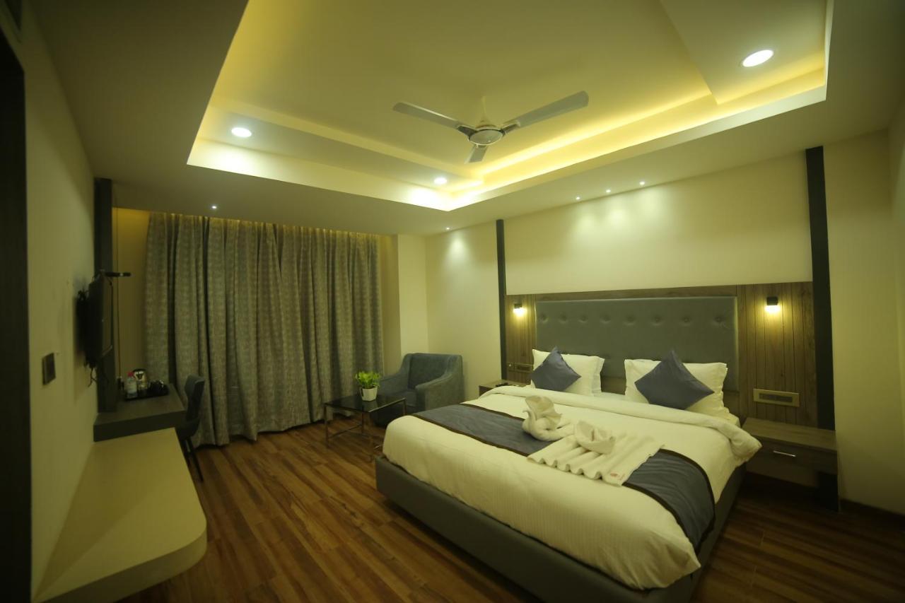 Sree Fortune Grand, Tadepalli Hotel Tadepalle Exterior photo