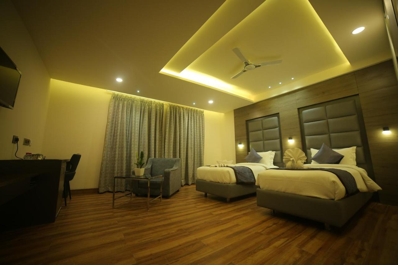 Sree Fortune Grand, Tadepalli Hotel Tadepalle Exterior photo