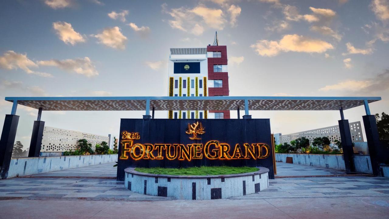 Sree Fortune Grand, Tadepalli Hotel Tadepalle Exterior photo